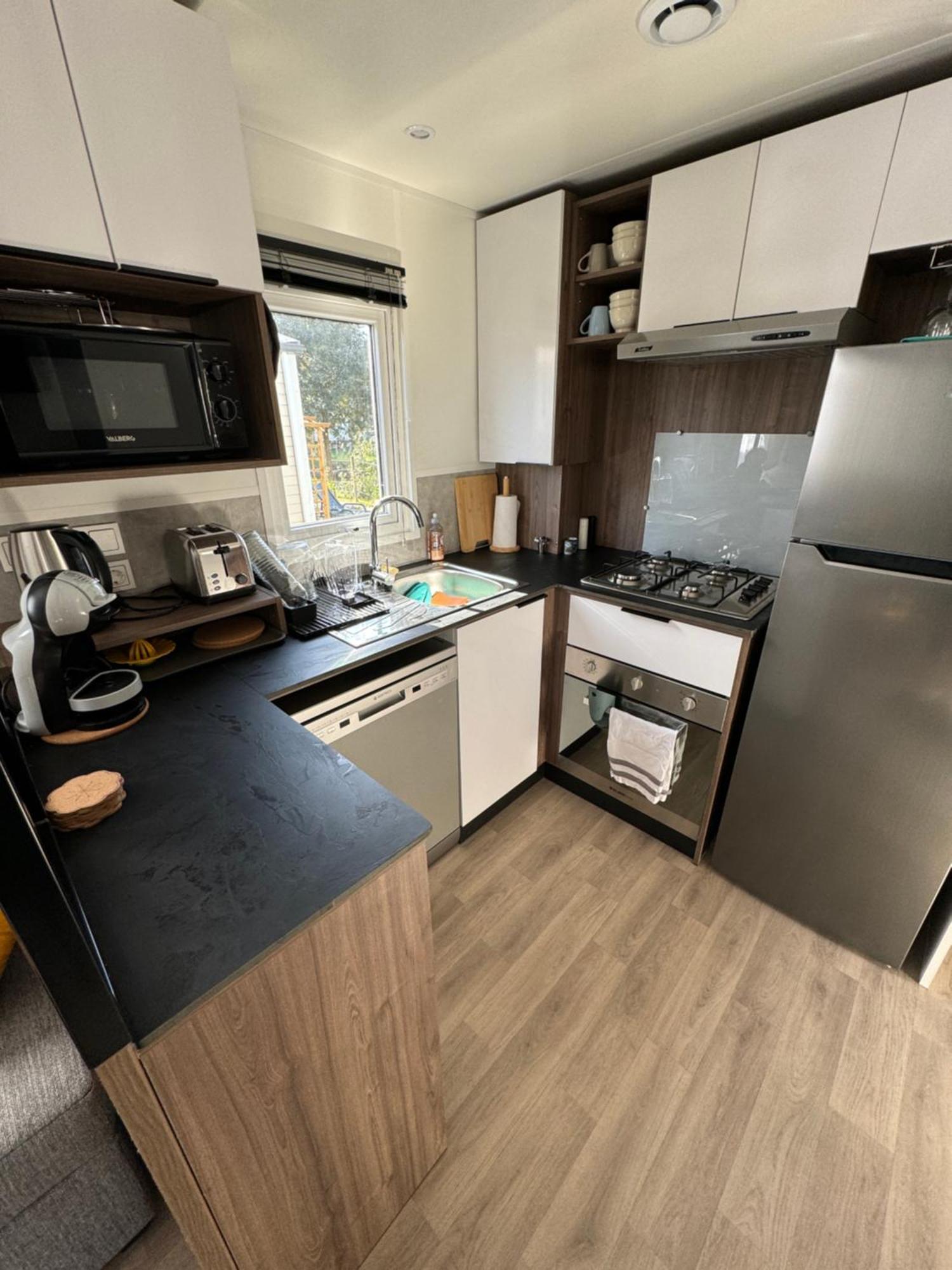 Mobil Home Tout Confort Camping Les Viviers Cap Ferret เลเฌอ-แกป-เฟร์เร ภายนอก รูปภาพ